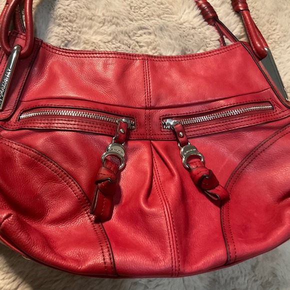 B. Makowsky Shoulder Purse Bag Red Leather Zipper Details Magnetic Closure Women - Picture 2 of 12